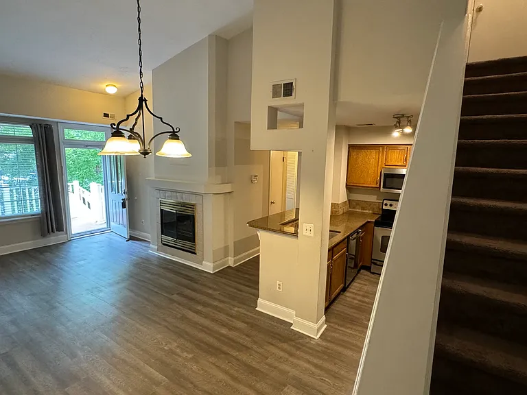 54 Wentworth Rd — Photo 3