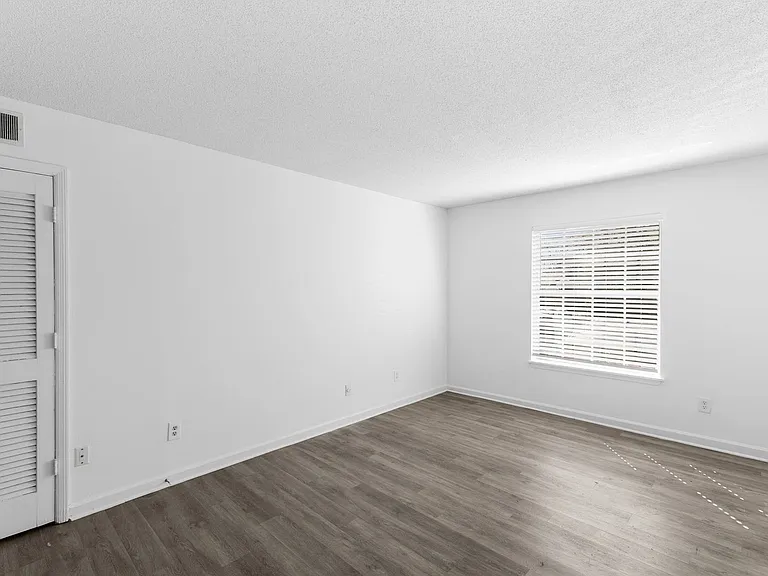 Cedar South — Photo 19