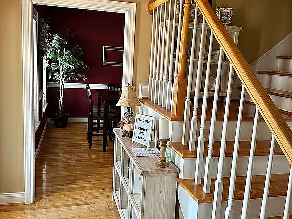 3rd image of 116 Wyndsong Pl