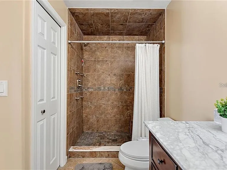 3662 Chatham Dr — Photo 15