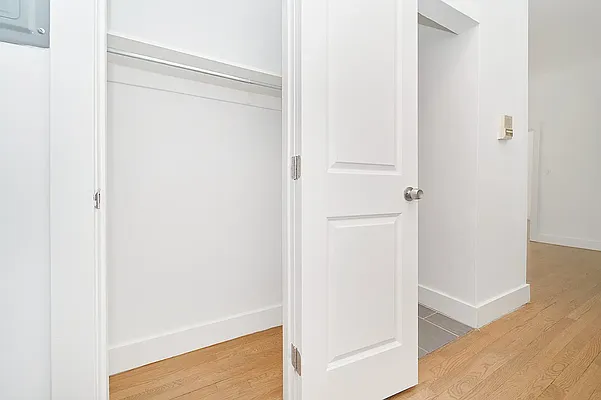 Rented by Living New York | media 13