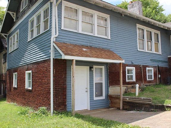 3rd image of 2200 Laurel Ave