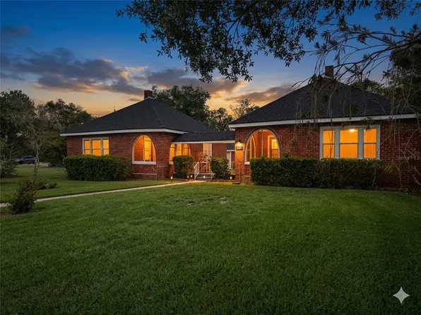 425 E Sessoms Ave, Lake Wales, FL 33853