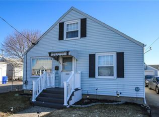 30 Ashburne St, Pawtucket, RI 02861