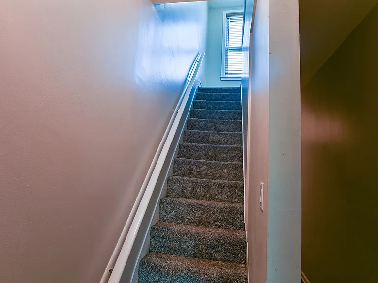 226 Forster St — Photo 25