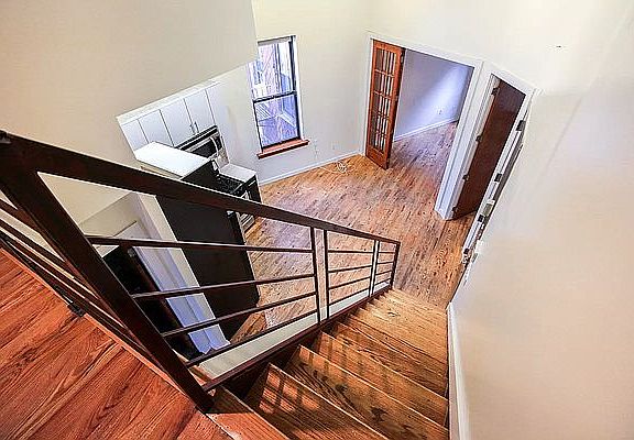 4th image of 385 Metropolitan Ave #4