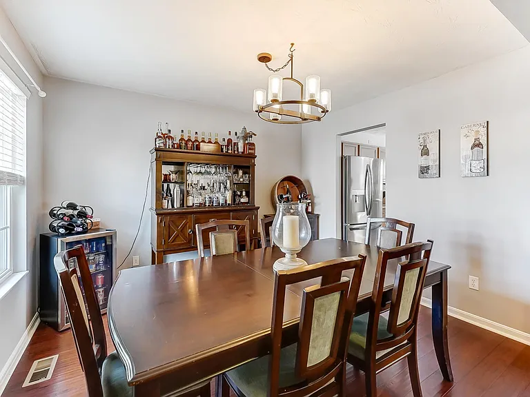 6700 Bartlett Ct — Photo 8