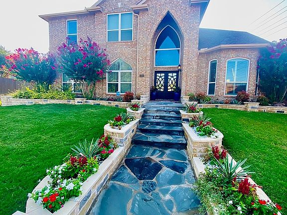 2nd image of 103 Oakbend Dr