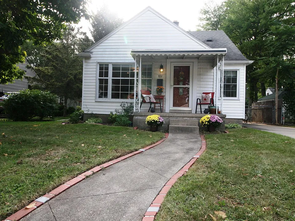 831 Allen St
