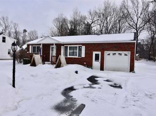 3 Pinewood Ln, Ballston spa, NY 12020