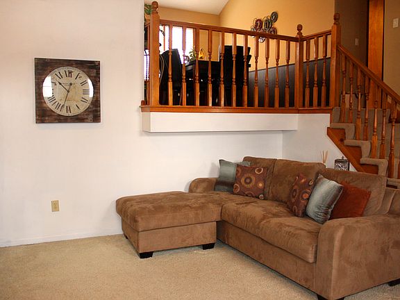 5th image of 6115 W 153rd St