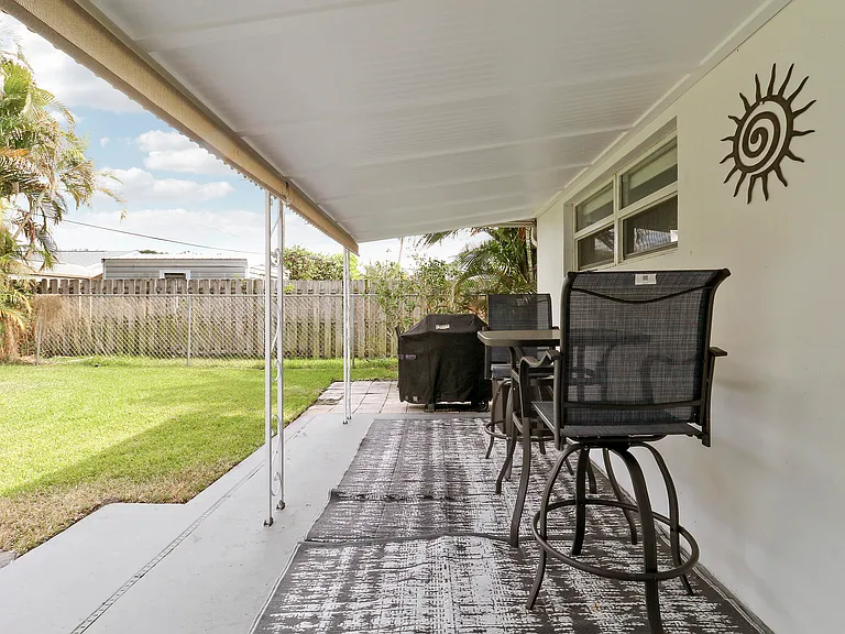 1518 Summer Ave — Photo 37