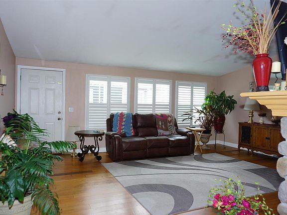 4th image of 1225 Vienna Dr Spc 196