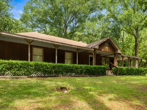 897 Buffalo Rd, Box Springs, GA 31801