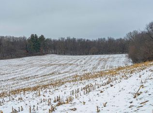 35/- Pine Hollow Rd, Arlington, WI 53911