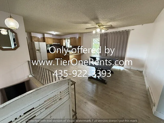 4 bed, 3.0 bath, 1348 sqft, $2,395 — Photo 4