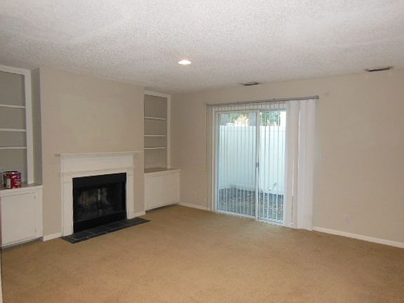 3rd image of 124 S Island Square Dr #124