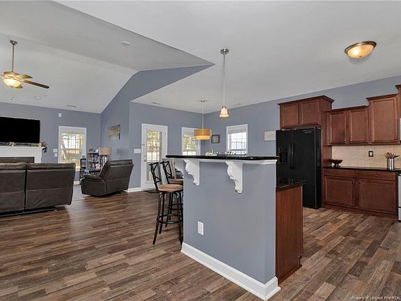 5th image of 140 Sedgefield Dr