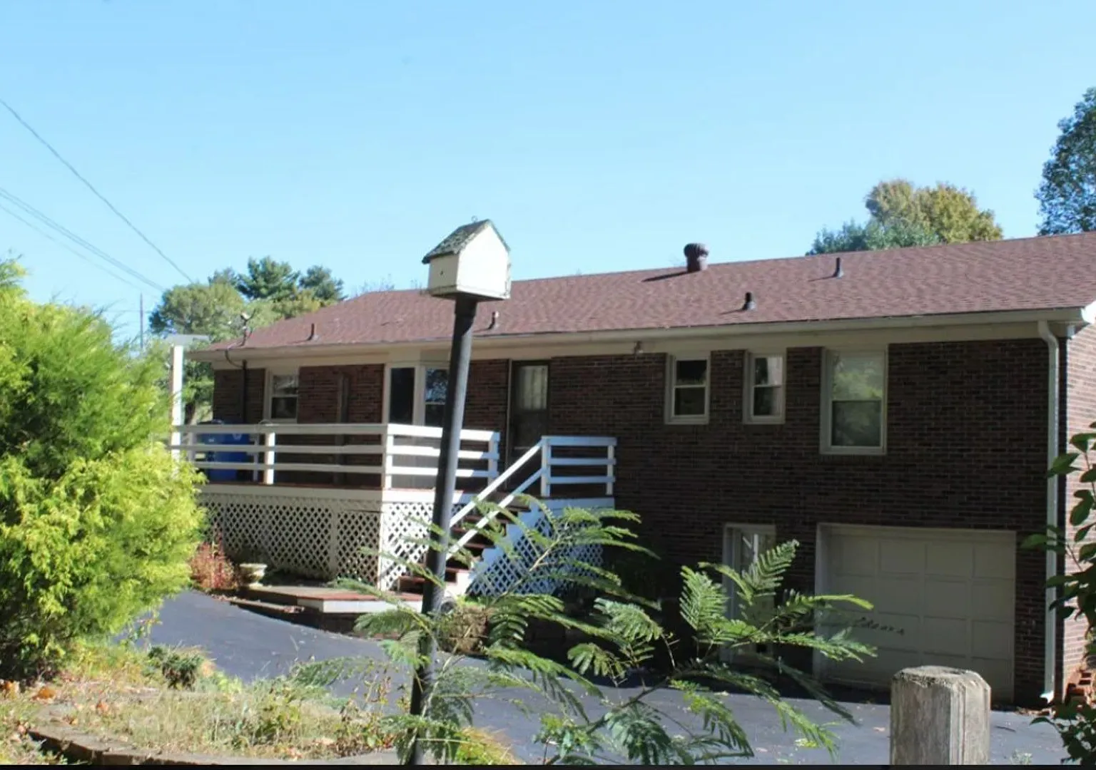 3 Bedroom 2 Bath Home — Photo 2