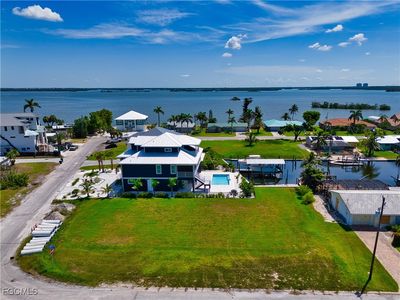 1 Palmview Blvd, Fort Myers Beach, FL, 33931
