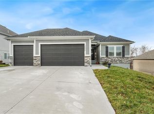 1404 SW Cross Creek Dr, Grain Valley, MO 64029
