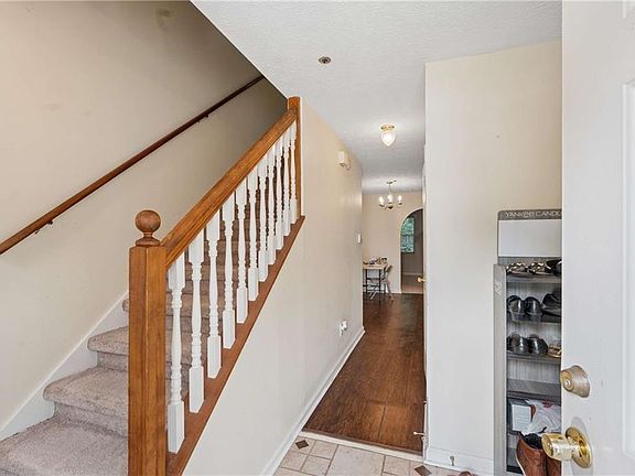 3rd image of 1759 Soapstone Ct