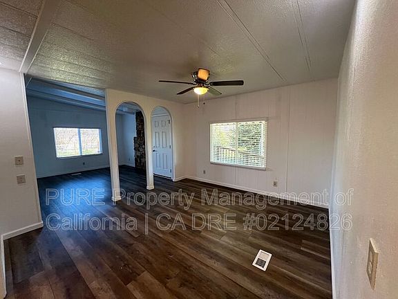 3rd image of 1051 E Gobbi St