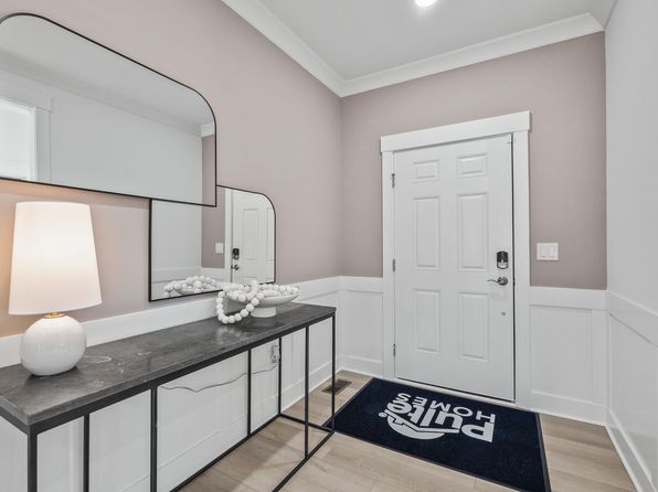 3002 Sheffield Cir, Clarkston, MI 48346