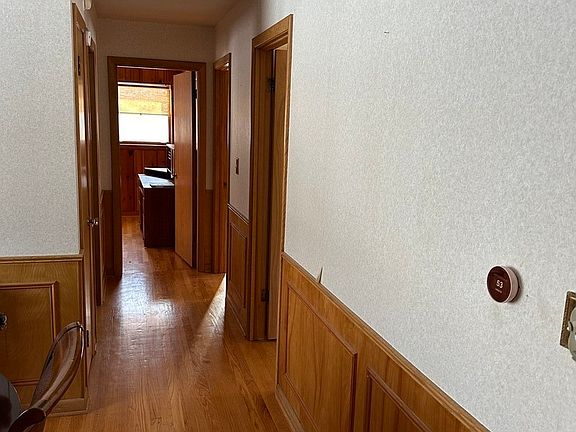 4th image of 91 Oakwood Ln