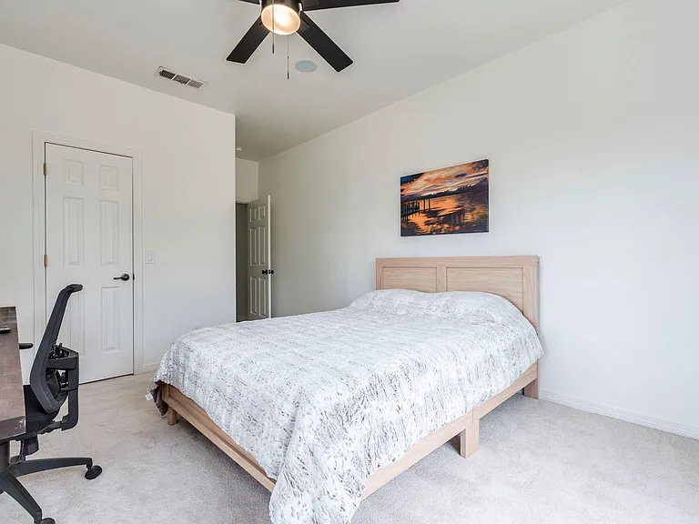 22401 Briarview Dr — Photo 29