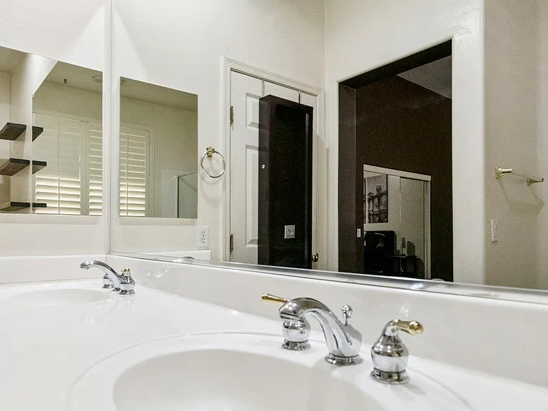 1743 E Park Ave — Photo 24
