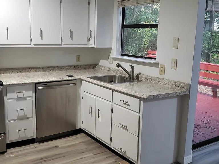 258 Rolling Hill Dr — Photo 9
