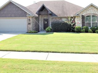 3045 W Miramar Dr, Fayetteville, AR 72704