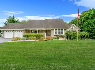 10 Spyglass Lane, East Setauket, NY 11733