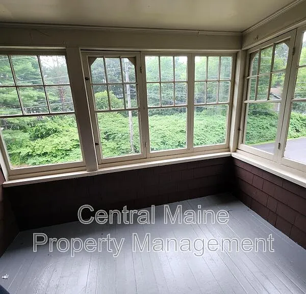 156 Cottage St #2 — Photo 4