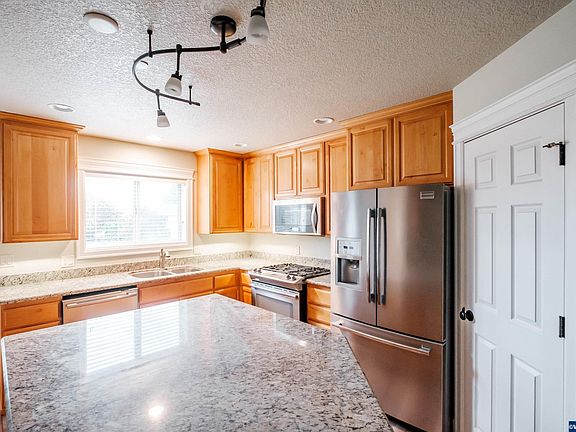3rd image of 1565 Dolores Way SE