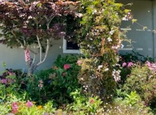 415 Pacific Ave #B, Pacifica, CA 94044