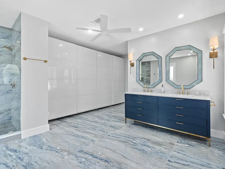 348 Charlotte St — Photo 19