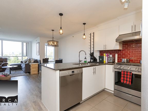 2nd image of 4888 Brentwood Dr #1604
