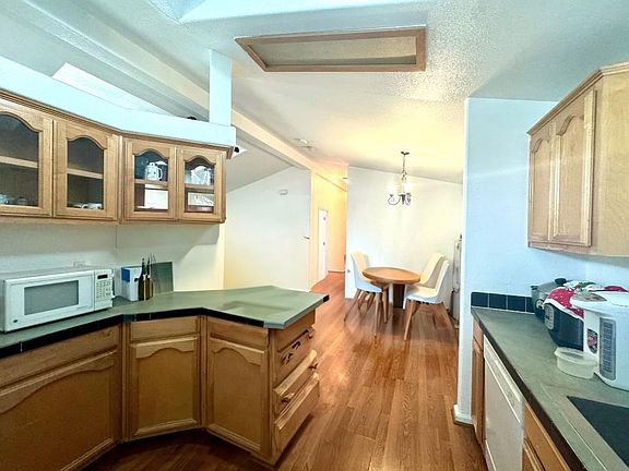 4th image of 165 Blossom Hill Rd Spc 64