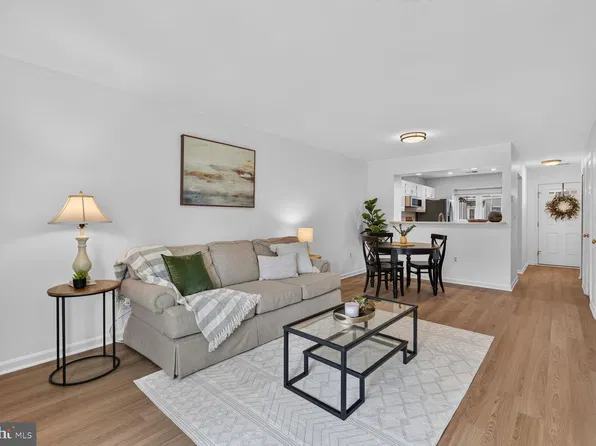 3812 9th Rd S #3812, Arlington, VA 22204