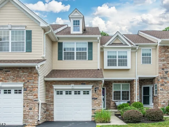 15 Julia Pl, Mount Olive Twp., NJ 07828