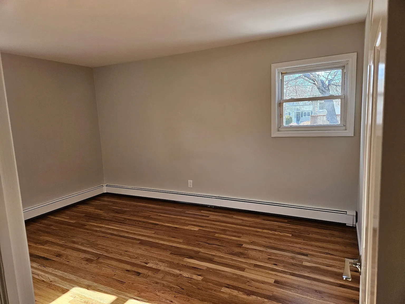 1132 3rd St — Photo 3