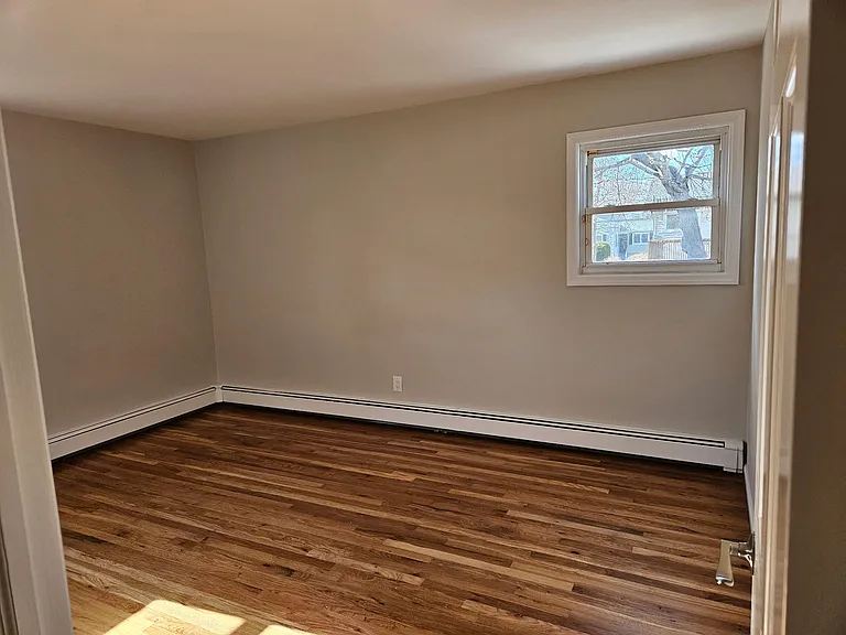 1132 3rd St — Photo 3