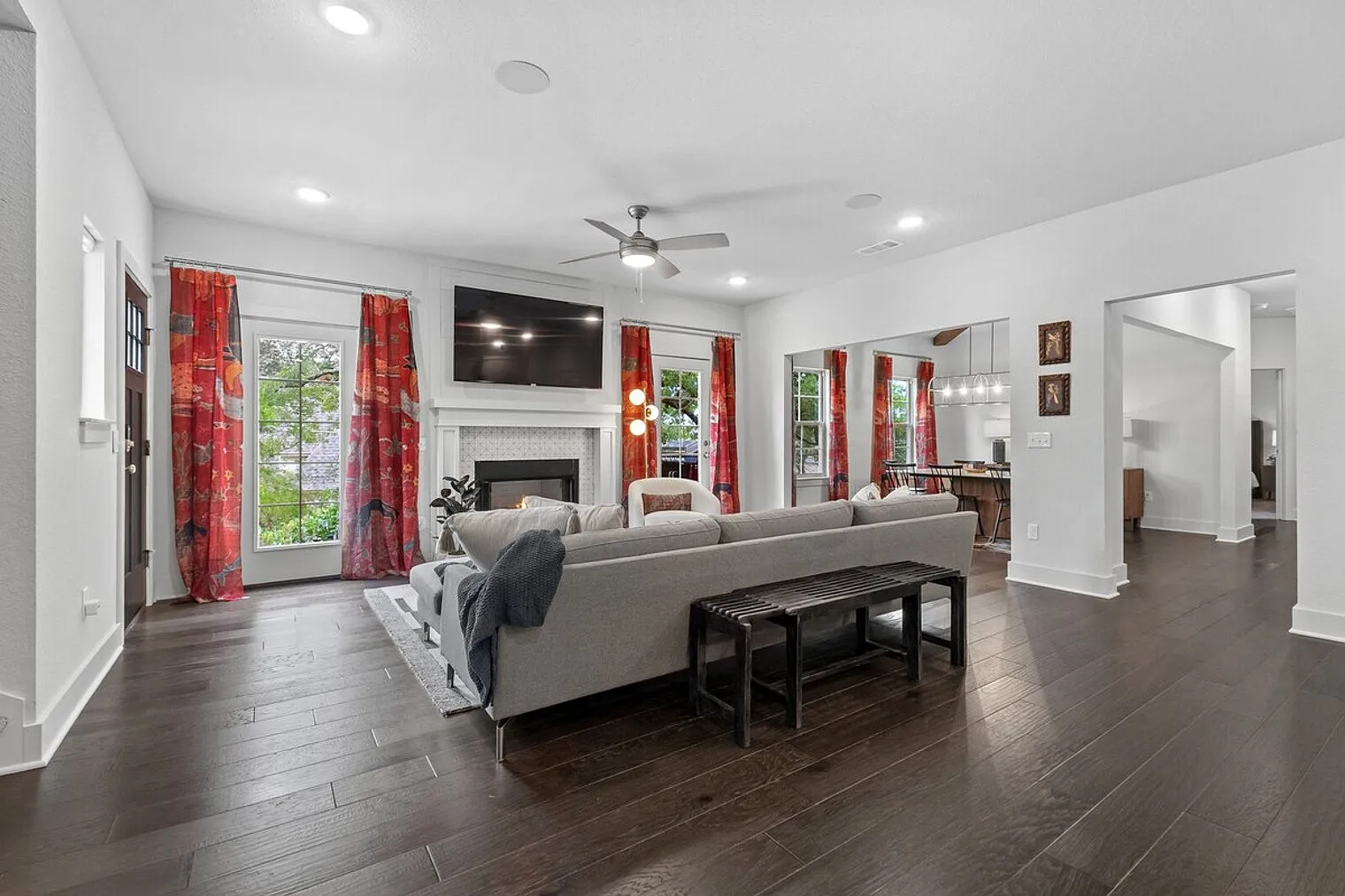 4 bed, 3.0 bath, 2217 sqft, $5,824 — Photo 3