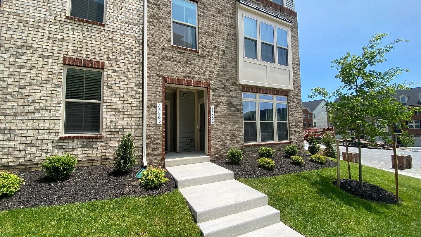 Exquisite Townhome Ellicotty City — Photo 3