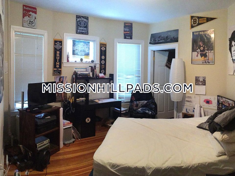 2nd image of 9 Sunset St #L1