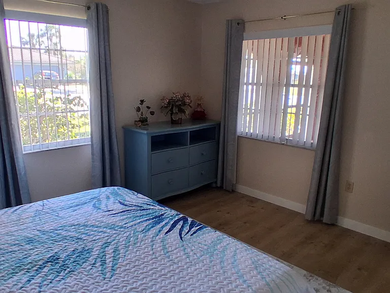 441 Rubens Dr E — Photo 15