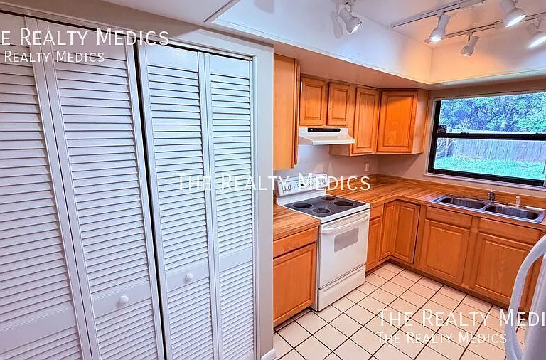 481 Timberwood Trl — Photo 29