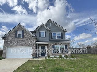 362 Red Oak Pl, Smiths Station, AL 36877